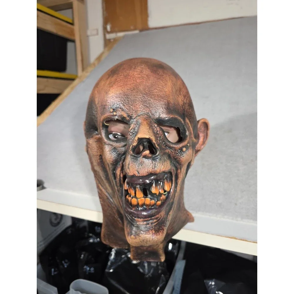 Vintage Mario Chiodo Studios Halloween Mask 2004 Zombie In Great Condition